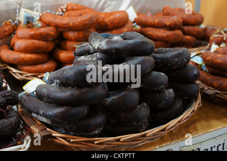 Un morcillas, saucisse typiquement espagnol, la foire International Livestock salon agro-industriel, vue la cuisine espagnole à Zafra. Banque D'Images