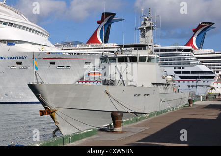 HMBS Bahamas (P-60), Nassau, Bahamas Banque D'Images