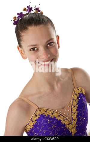 Teenage ballerine en tutu violet et blanc Banque D'Images