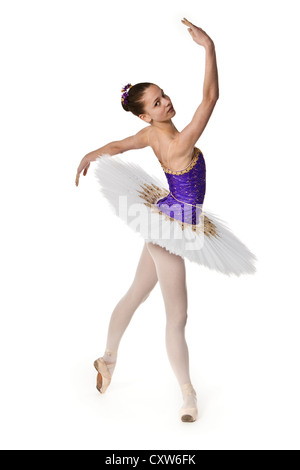 Teenage ballerine en tutu violet et blanc Banque D'Images