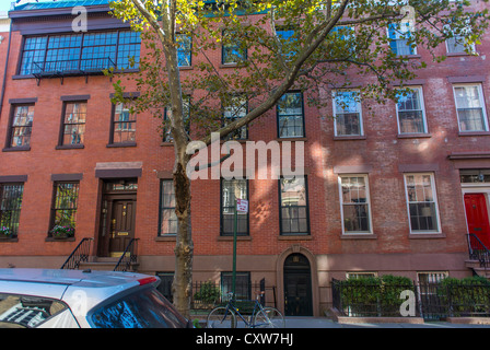 New York City, NY, États-Unis, Townhouses, Row Houses, City, Brown Stone immeubles d'appartements dans le quartier Greenwich Village, on Perry équipés, Manhattan, logement, marché locatif New York Banque D'Images