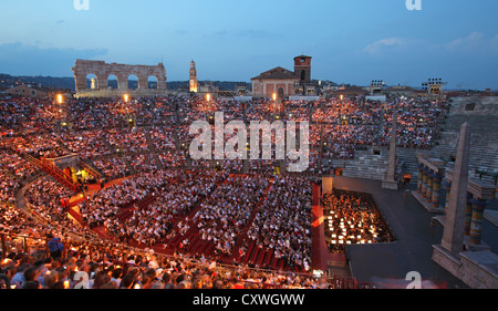 L'arène au cours de l'opéra, Vérone, Italie Banque D'Images