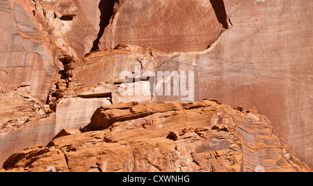Pétroglyphes sur une paroi du canyon dans le Canyon de Chelly, Arizona, USA Banque D'Images