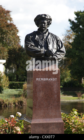 Statue sur le lieu de naissance de Leiden de Rembrandt van Rijn, Leiden, pays-Bas Banque D'Images