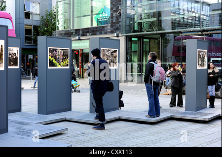 Une partie de la biennale 2012 Photo Brighton exposition de photographies Journal Argus Banque D'Images