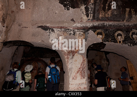 À l'intérieur d'une église en pierre,Vallée de Soganli,la Cappadoce, en Turquie. Banque D'Images