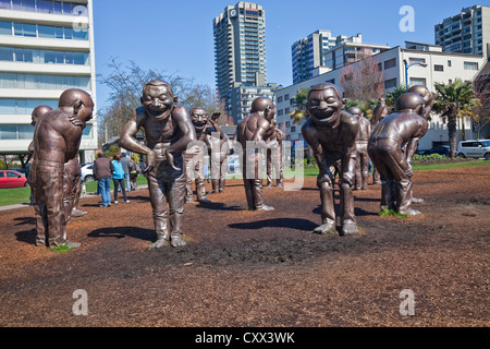 "Les sculptures de rire incroyable par artiste Yue Minjun, à Vancouver, Colombie Britannique, Canada. Banque D'Images