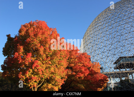 Le musée de la biosphère à l'aube au Parc Jean Drapeau sur l'Ile SainteHelene, Montréal, Québec, Canada. Banque D'Images