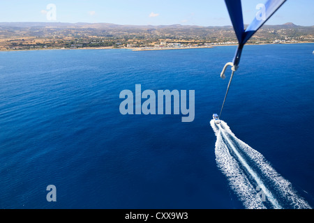 Le Parapente à Latchi, région de Paphos, Chypre Banque D'Images