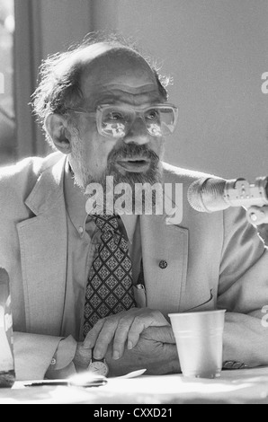 New York, NY Mai 1987 - poète Allen Ginsberg (3 juin 1926 - 5 avril 1997) dans le cadre d'un groupe de discussion, la dans le Bowery ©Stacy Walsh Rosenstock Banque D'Images