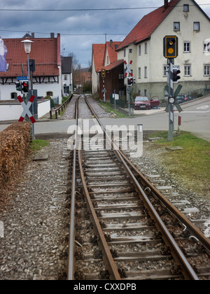 Railroad crossing à trochtelfingen, route du Jura souabe, de fer, de l'OCS à muensingen gammertingen, vu depuis le Banque D'Images