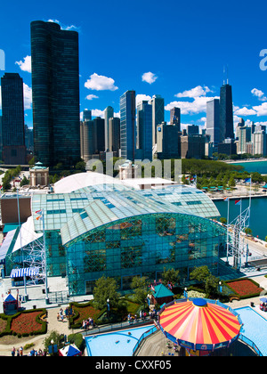 Horizon de Chicago de Navy Pier Banque D'Images