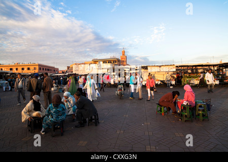 Jamaa el Fna Marrakech Maroc place principale Banque D'Images