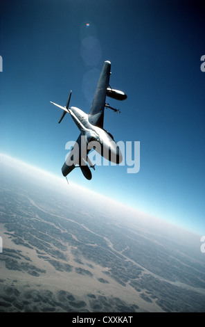 Plus d'avions à réaction Hunter Oman desert Banque D'Images