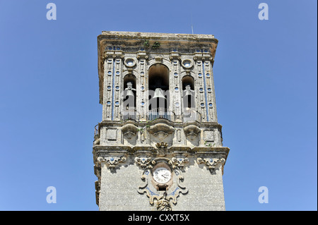 Bell Tower, la Basilique de Santa Maria de la Asuncion, Arcos de la Frontera, Cadiz Province, Andalusia, Spain, Europe Banque D'Images