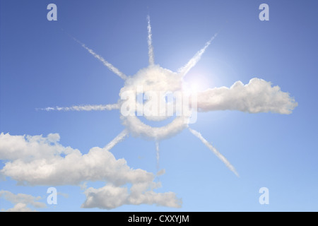 Ciel bleu, nuages en forme de soleil, illustration Banque D'Images