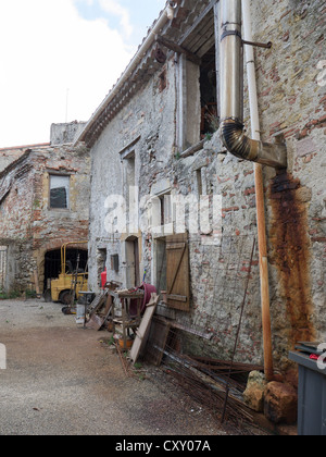 Un ancien atelier dans le village historique de Fanjeaux Aude Languedoc France Banque D'Images