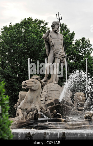 Fuente de Neptuno, Fontaine de Neptune, Pasea del Prado, Madrid, Espagne, Europe Banque D'Images