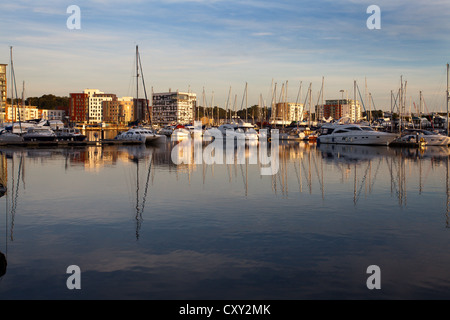 Marina Ipswich Ipswich Suffolk Angleterre au coucher du soleil Banque D'Images
