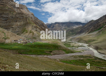 Le village de boue dans la vallée de l'axe, le Spiti, le nord de l'Inde Banque D'Images