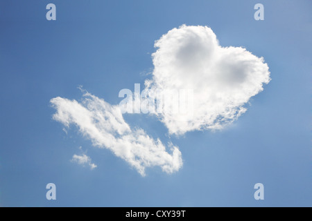 Formations du nuage en forme de cœur, illustration Banque D'Images