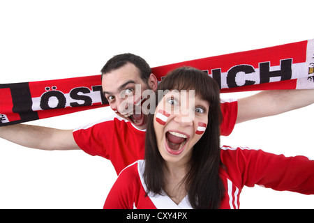 Jeune couple, fans de football autrichien Banque D'Images