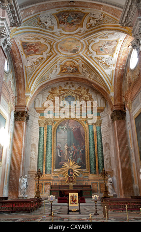 Rome - 20 mars : Autel de la Basilique Santa Maria degli Angeli e dei Martiri, 20 mars 2012 à Rome. Banque D'Images