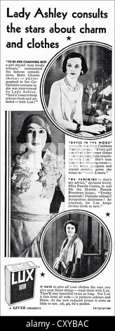 Original 1930 vintage print publicité de la revue grand public anglaise publicité Lux avec Lady Ashley Banque D'Images