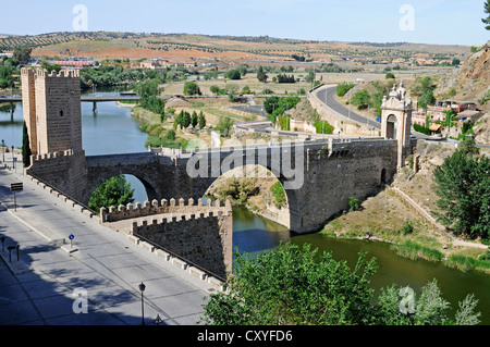 Puente de Alcantara, pont sur le Tage, Rio Tajo, Tolède, Castille-la Manche, Espagne, Europe, PublicGround Banque D'Images