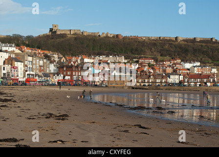 Scarborough, South Bay, dans l'hiver Banque D'Images