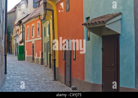 Zlata Ulicka, la Ruelle d'Or, les petites maisons construites en style rococo à la fin du 16ème siècle, Prague, République Tchèque Banque D'Images