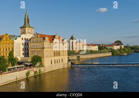 Národní divadlo, le Théâtre National, la rivière Vltava, Prague, République Tchèque, Europe Banque D'Images