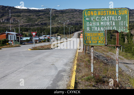 Plaque de rue chilienne sur la Carretera Austral, Ruta CH7 route, autoroute panaméricaine, la Villa de Castillo, Bahia Murta, Rio Tranquilo Banque D'Images