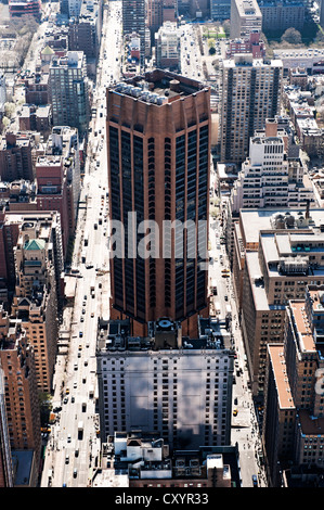 Vue depuis l'Empire State Building au sud-ouest, immeuble de bureaux à 3 Park Avenue, 33e et 34e Rue, Manhattan Banque D'Images