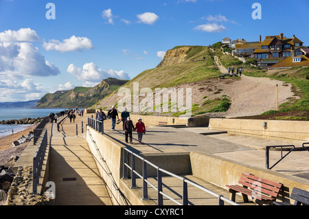 Chemin de la côte et de la promenade à West Bay, Dorset, UK Banque D'Images