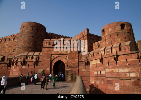 La porte de Lahore, le Fort Rouge, Agra, Rajasthan, Inde, Asie Banque D'Images