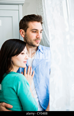 Young couple at home Banque D'Images