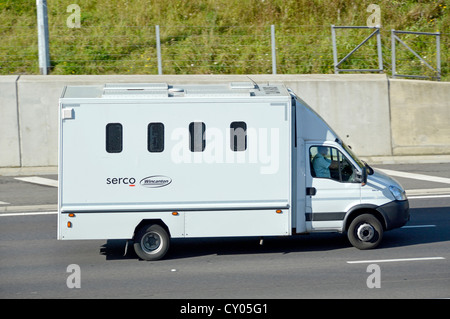 La prison de Wincanton Serco van sur l'autoroute M25 Banque D'Images