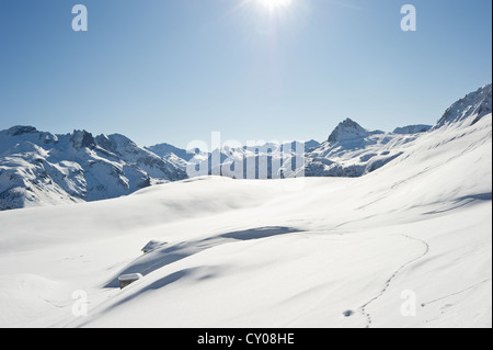 Paysage de montagne couverte de neige, Tignes, Val d'Isère, Savoie, Alpes, France, Europe Banque D'Images