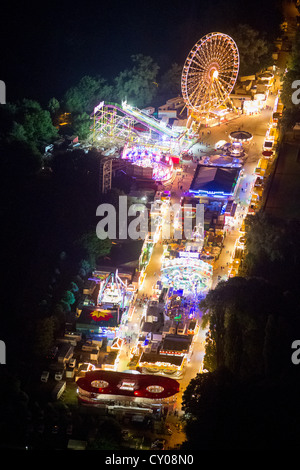 Vue aérienne, la nuit, grande roue, carnaval de Saarn, Extraschicht, 2012 événement culturel spécial, Muelheim an der Ruhr Banque D'Images
