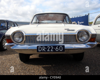 1964 Ford Consul Consair blanc Banque D'Images