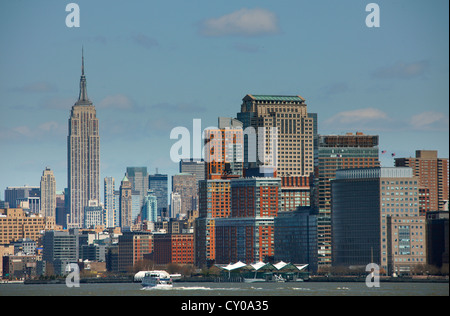 Manhattan vu de Liberty Island, New York City, New York, United States, Amérique du Nord Banque D'Images