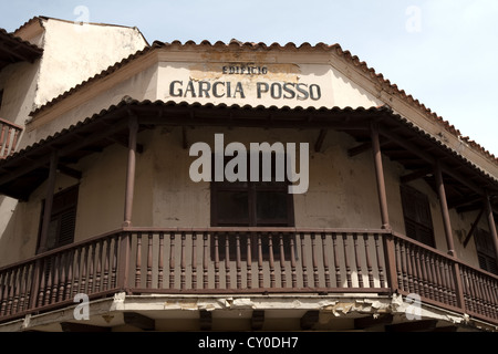 Coin bâtiment Garcia Posso, Calle del Coliseo, Barrio San Diego, vieille ville fortifiée, Ciudad Amurallada, Cartagena de Indias, Colombie Banque D'Images