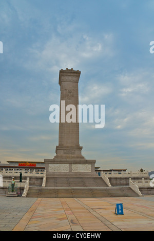 Monument aux héros du peuple, Place Tiananmen Banque D'Images