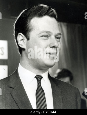 BRIAN SAMUEL EPSTEIN (1934-1967) géré de nombreux actes pop années 60, y compris les Beatles et Cilla Black, ici en 1964. Photo Tony Gale Banque D'Images