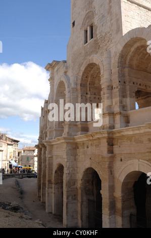 Vue de l'ancien amphithéâtre romain à Arles, Banque D'Images