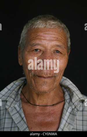 Soldat de la liberté du Tibet, de vieux moines résistance guérilla Banque D'Images