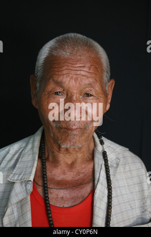 Portrait de l'occupation du Tibet mustan men fighter age c Banque D'Images