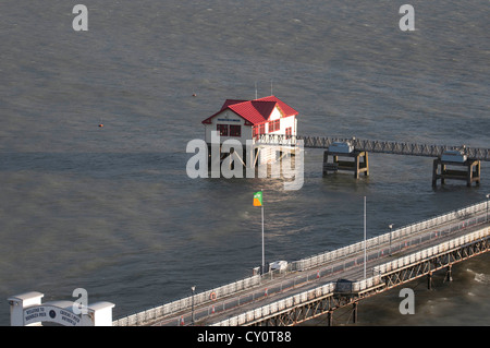 Le travail de la structure de l'édifice qui aura lieu le Mumbles Pier près de Swansea, Royaume-Uni. Banque D'Images