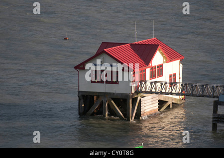 Le travail de la structure de l'édifice qui aura lieu le Mumbles Pier près de Swansea, Royaume-Uni. Banque D'Images